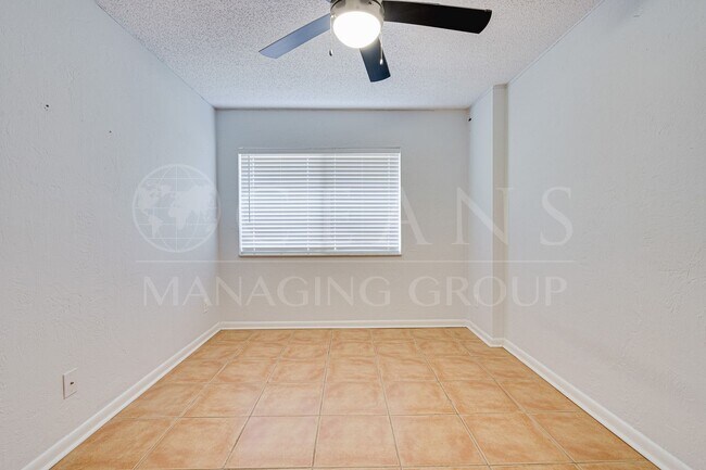 Building Photo - Beautiful Two-Story Townhome in Ormond Beach