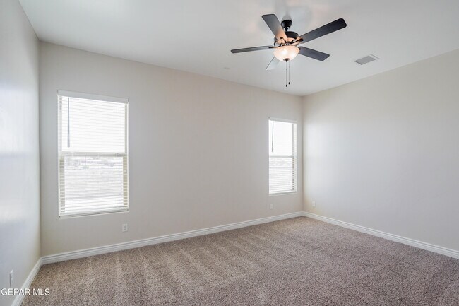 Building Photo - 13368 Emerald Glass Dr
