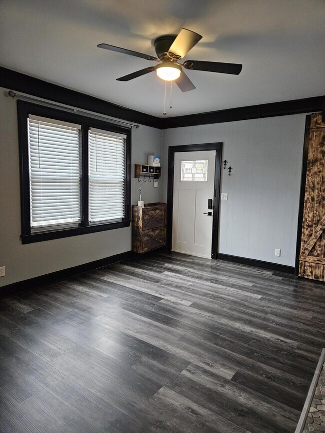 Building Photo - 29 Baker St