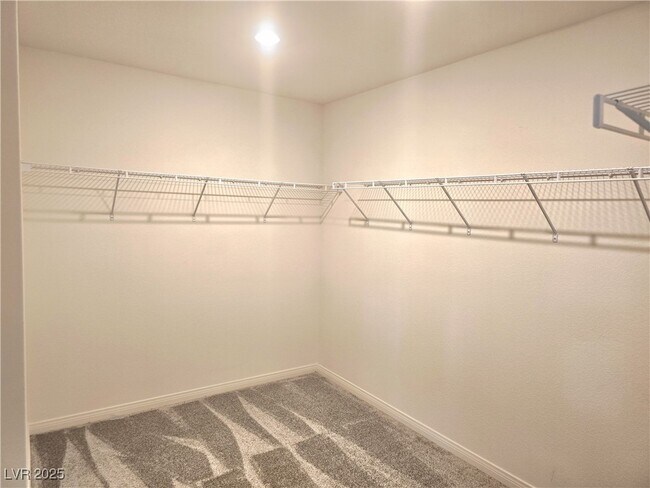 Building Photo - 2406 Bellinzona Pl