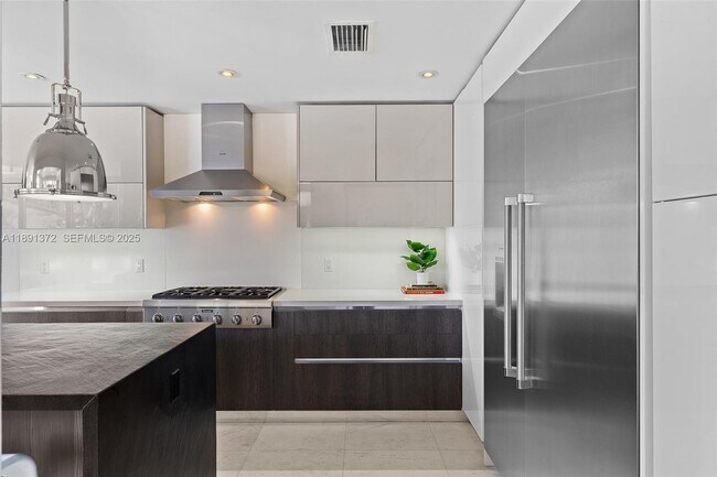 Building Photo - 575 Bay Point Rd