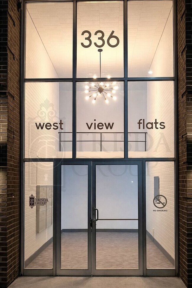 Building Photo - Move In Ready! North Hills School District, Parking, Updated 2 BR, Quartz Countertops, AC, Laundr...