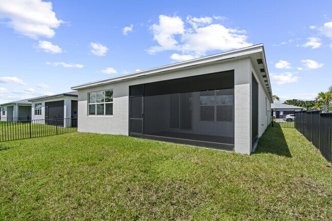 Building Photo - 11340 SW Lyra Dr.