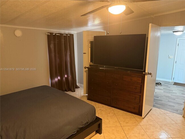 Building Photo - 20606 NW 55th Ct