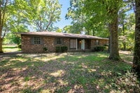 Building Photo - Country Living at Its Best! Renovated 3BR Home on Over an Acre with Sunroom, Fireplace & Room to ...