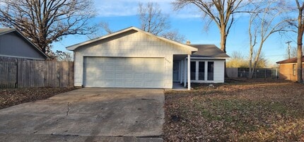 Building Photo - Roselawn