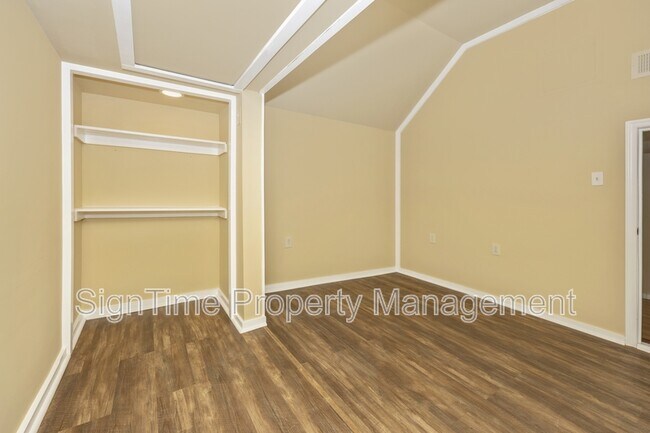 Building Photo - 106 Potomac St