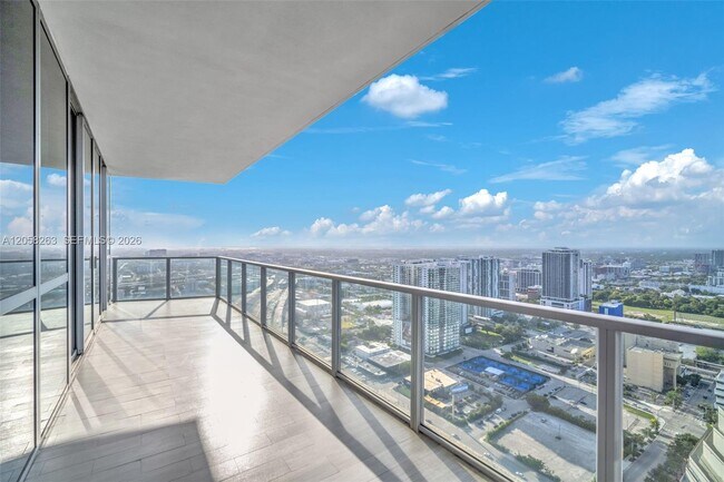 Building Photo - 1100 Biscayne Blvd