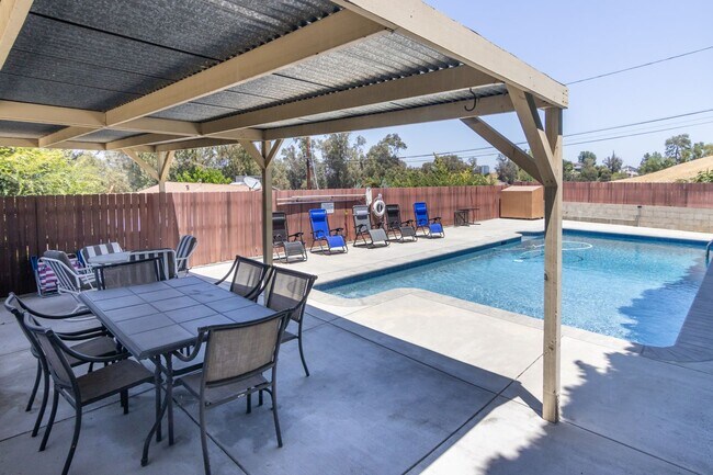 Building Photo - 22436 Avenue San Luis