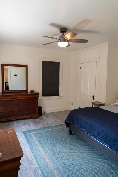 Main Bed 2 - 9 Tyler St