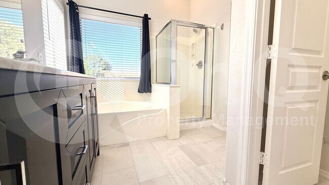 Building Photo - 1168 S Park Grove Ct