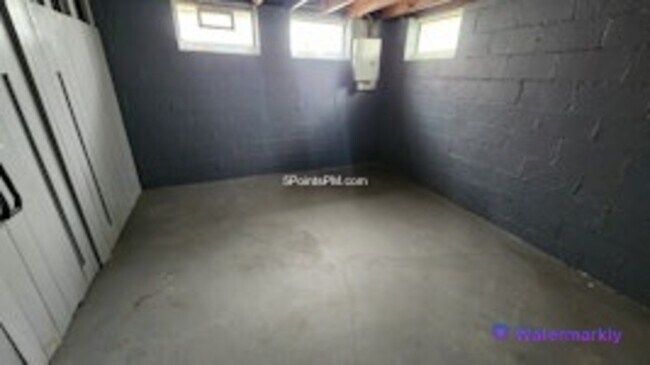 Building Photo - 5015 E 113th St