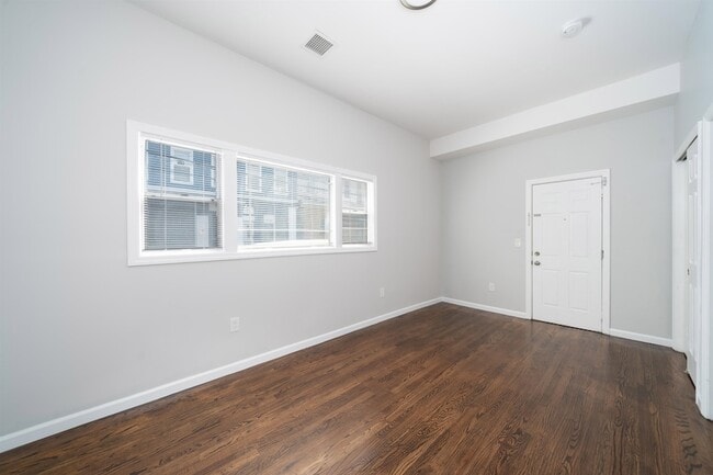 Building Photo - 408 Monastery Pl