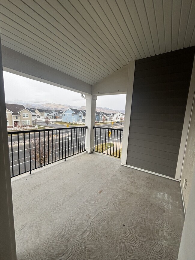 Building Photo - 3 bedroom condo in Herriman