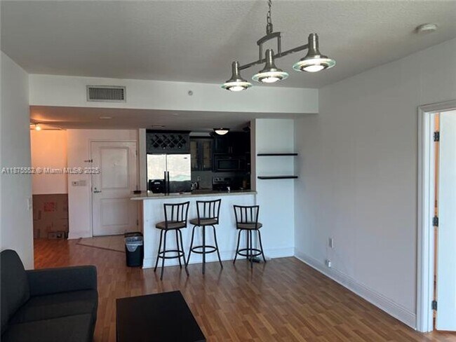 Building Photo - 1250 S Miami Ave