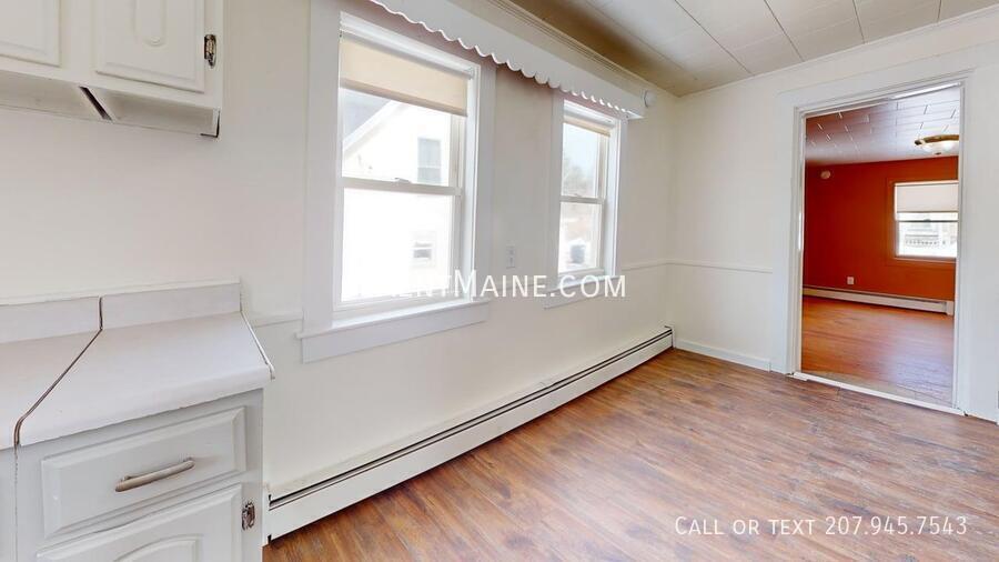 Building Photo - 322 Grove St