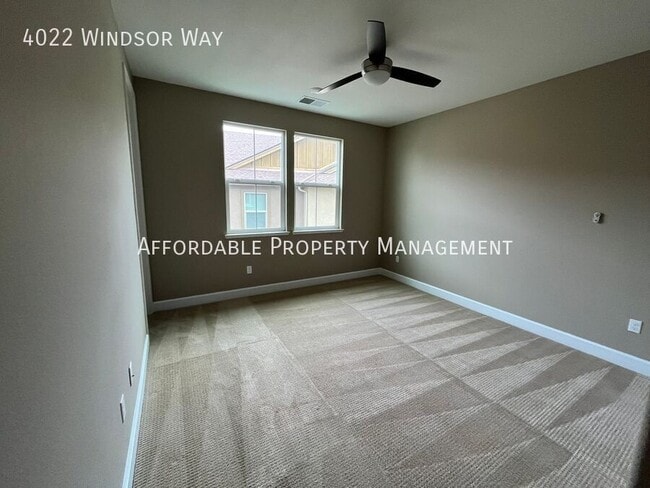 Building Photo - 4022 Windsor Wy