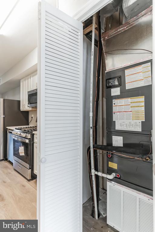 Building Photo - 1223 Simms Pl NE