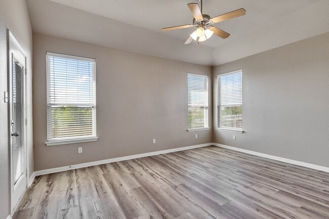 Building Photo - 1260 Arbor Knot Dr