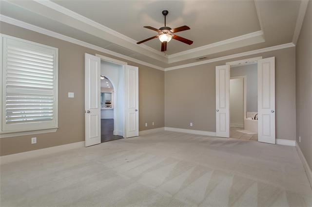 Building Photo - 921 Pine Burst Dr
