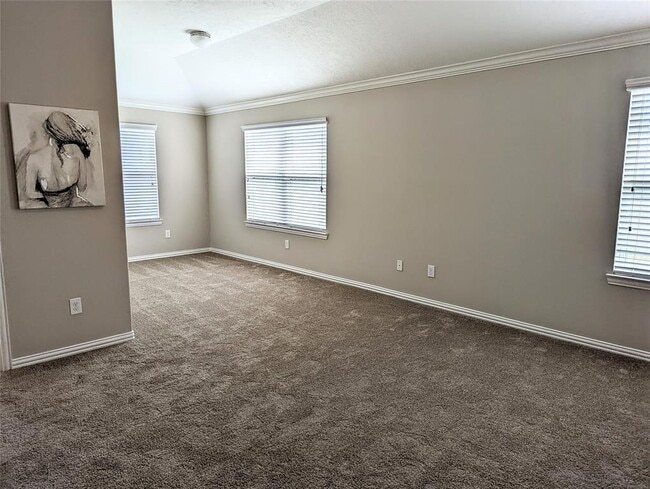 Building Photo - 10718 Wall Fern Way