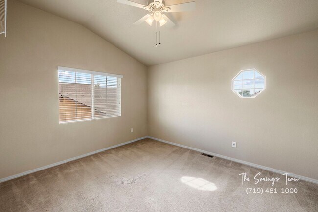 Building Photo - SPACIOUS SIX (6!!!) BD HOME IN LORSON RANCH!