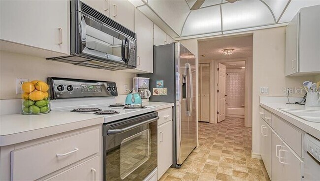 Building Photo - 5655 Sheffield Greene Cir