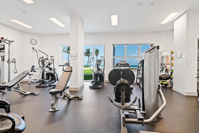 Building Photo - 5200 N Ocean Dr
