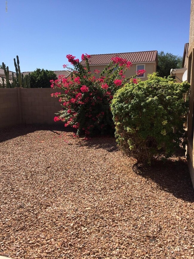 Building Photo - 17041 W Marshall Ln