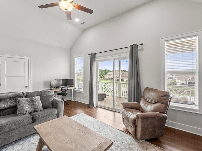 Building Photo - 71 Windjammer Ct