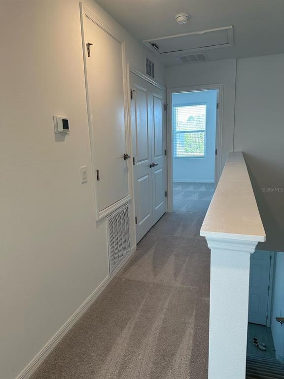 Building Photo - 2084 Viewfinder St