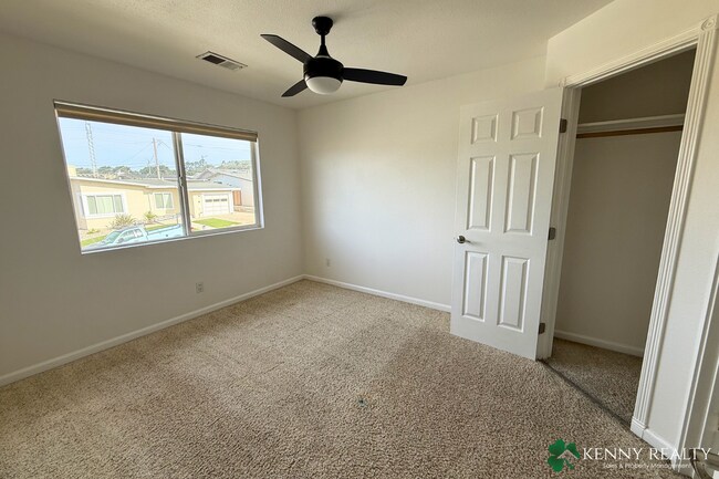 Building Photo - Beautifully Remodeled 4 Bed Home with Loft + Prime Location
