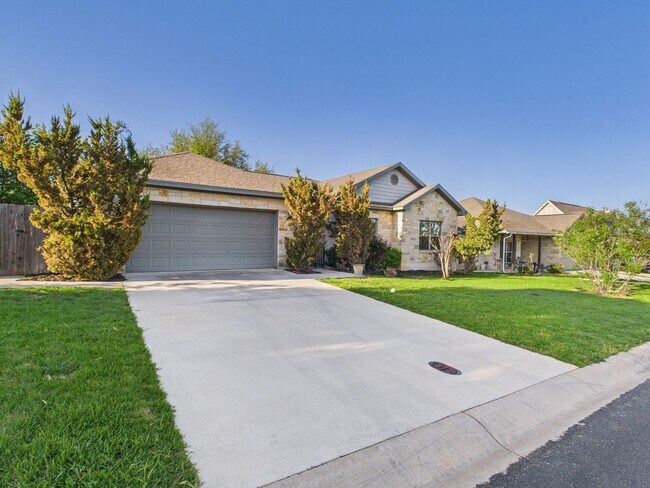 Building Photo - Sunroom Serenity & Backyard Bliss Retreat