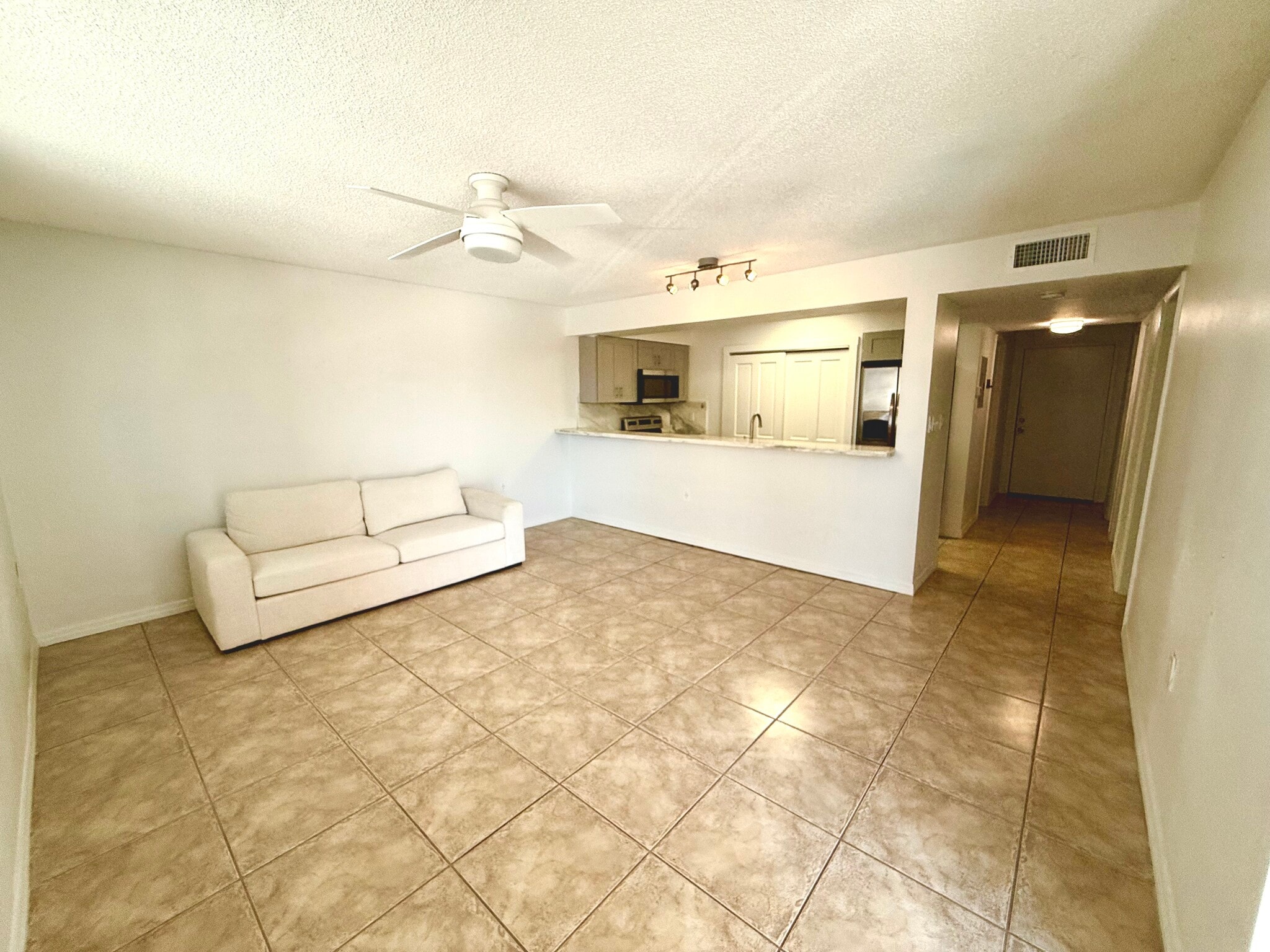 Building Photo - 3930 S Roosevelt Blvd