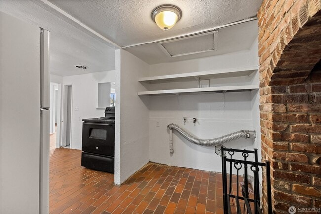 Building Photo - 12413 Canyon Rd E