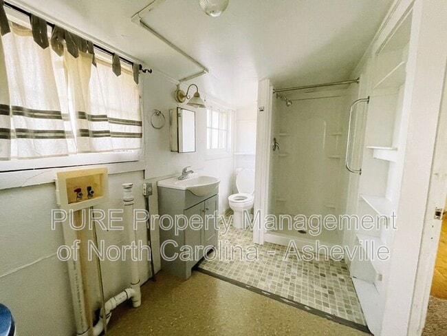 Building Photo - 740 Reservoir Rd