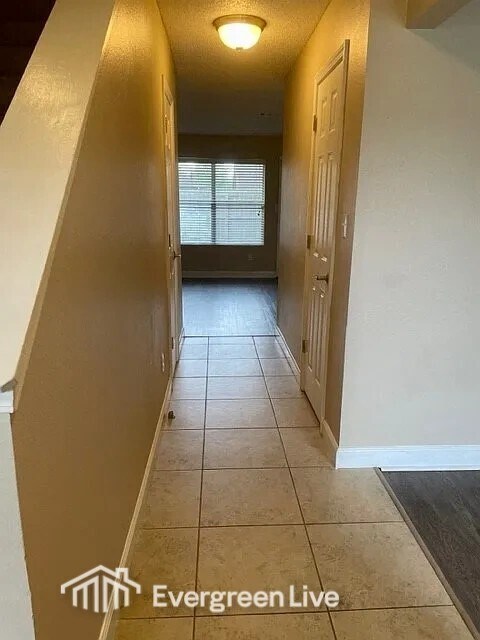 Building Photo - 37 Laiken Ct