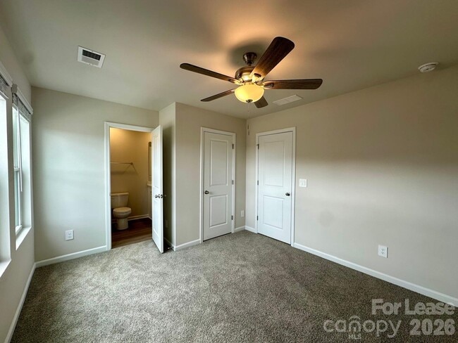 Building Photo - 4130 County Down Ave