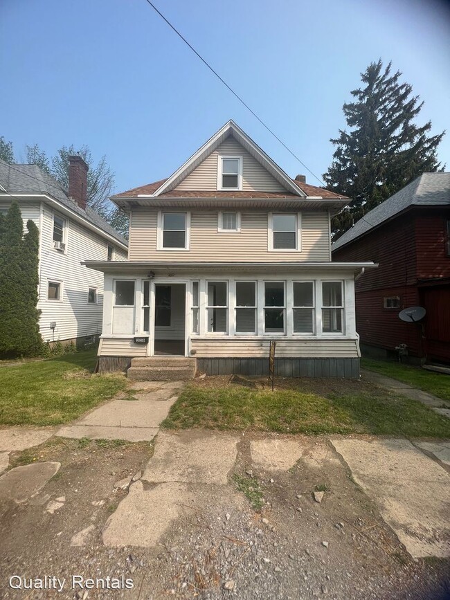 Primary Photo - 3 br, 1 bath House - 228 E 26TH
