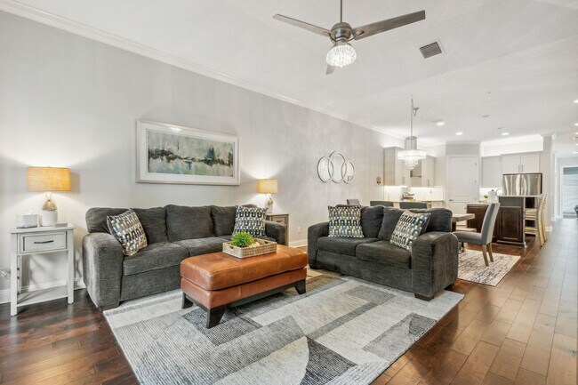 Building Photo - 95217 Summerwoods Cir