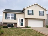 Building Photo - Gorgeous 3 Bedroom, 2 Bathroom Home minutes from Offutt Air Base