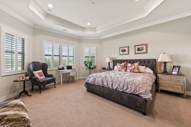Building Photo - Furnished 3 Bedroom Luxurious Single Famil...