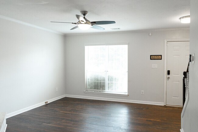 Building Photo - 2111 Turtle Ct