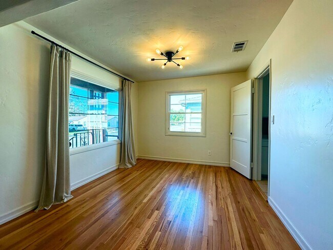 Building Photo - Welcome to your new home located centrally...