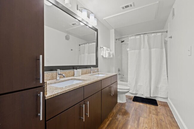 Building Photo - 5250 Town and Country Blvd