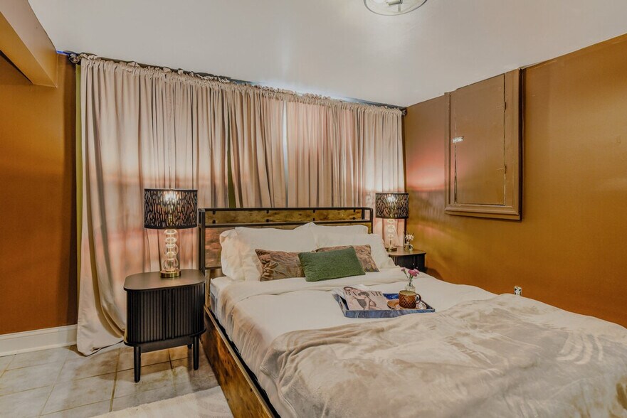 Building Photo - 4203 73rd Ave