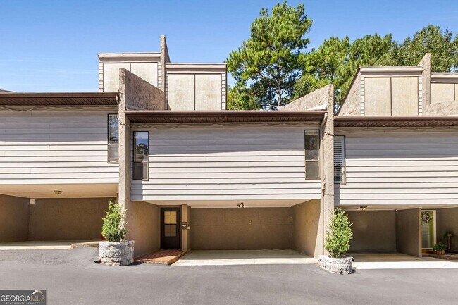 Building Photo - 510 E Ponce de Leon Ave