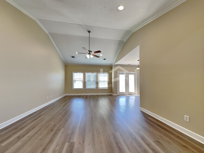 Building Photo - 113 Tolliver Ln