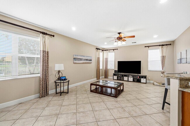 Building Photo - 8097 Via Bolzano