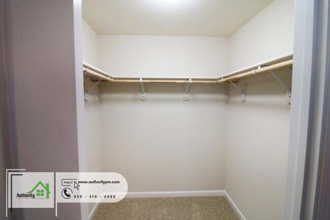 Building Photo - 674 Mission De Oro Dr